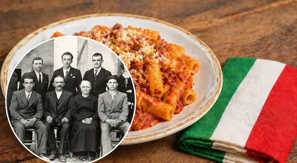 Un piatto di pastasciutta antifascista, con una foto d'epoca di una famiglia italiana e un fazzoletto tricolore.